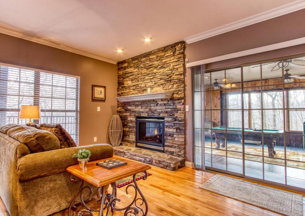 Saddleback Retreat, Game Room, Hot Tub, Wifi, 1089 Free Tickets Each Paid Day, Dollywood And More Sevierville Exterior foto