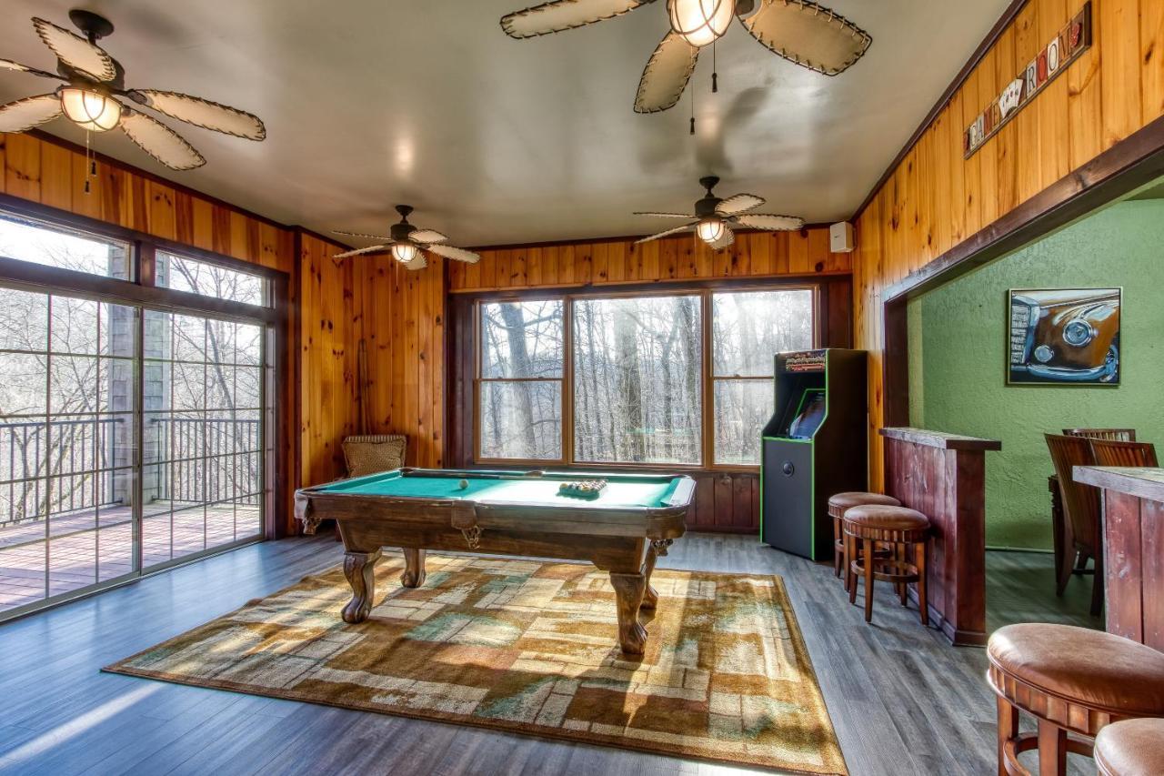 Saddleback Retreat, Game Room, Hot Tub, Wifi, 1089 Free Tickets Each Paid Day, Dollywood And More Sevierville Exterior foto